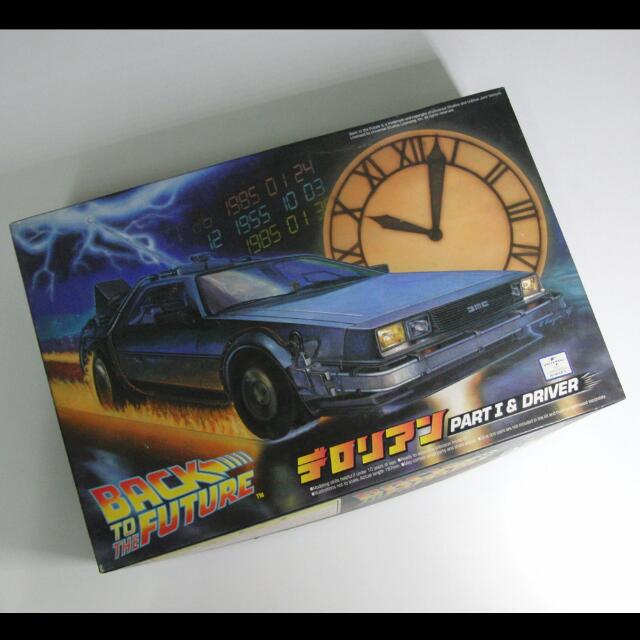 Aoshima Back to the Future Part 1 Delorean 1/24 scale kit F/S w/Tracking# Japan 