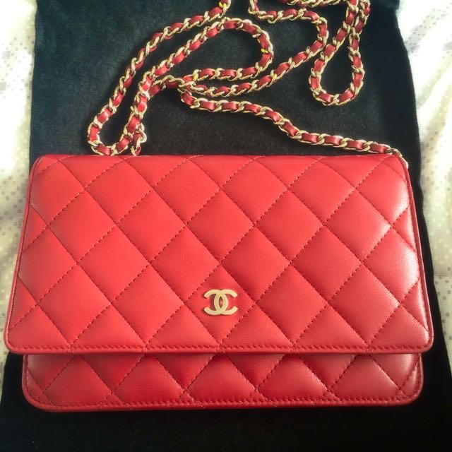 Chanel woc red lambskin online