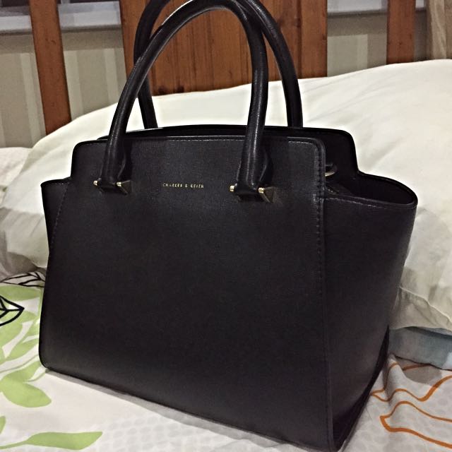Pre-Owned Charles and Keith HandBag, black, good condition, with sling ...