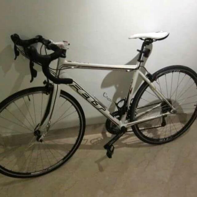 Felt n100 road bike clearance