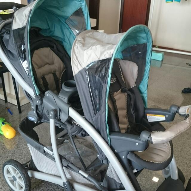 Graco quattro deals tour duo