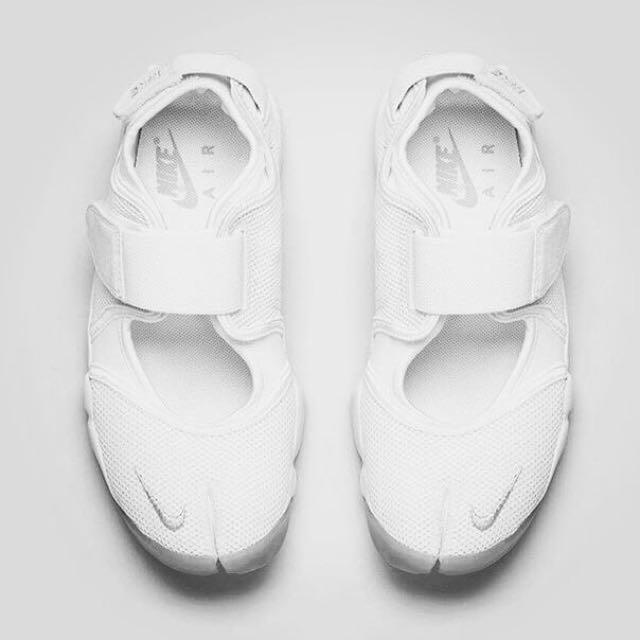 nike wmns air rift