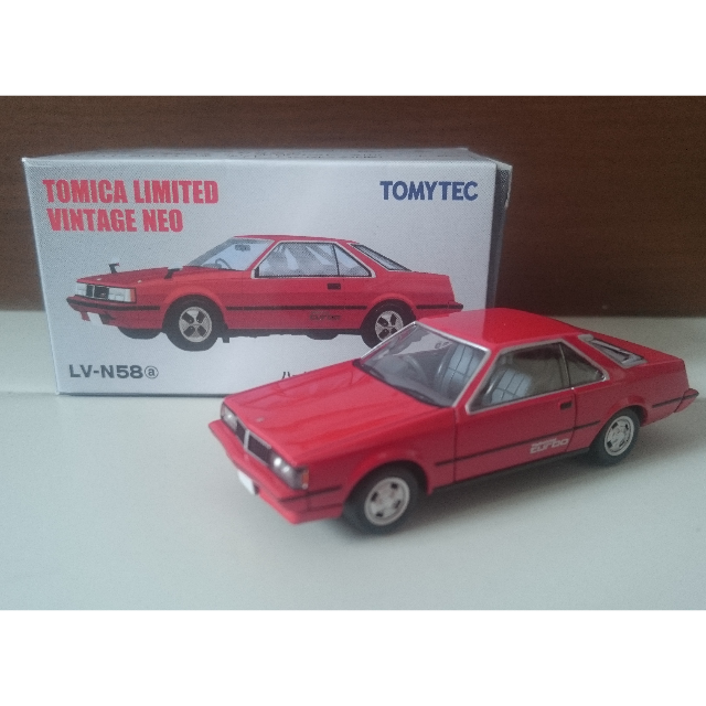 Tomica TLV Neo Diecast Car 1 64 LV N58a Toyota Corona 1800 GT T