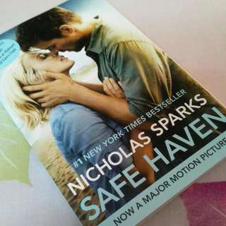 SAFE HAVEN by Nicholas Sparks