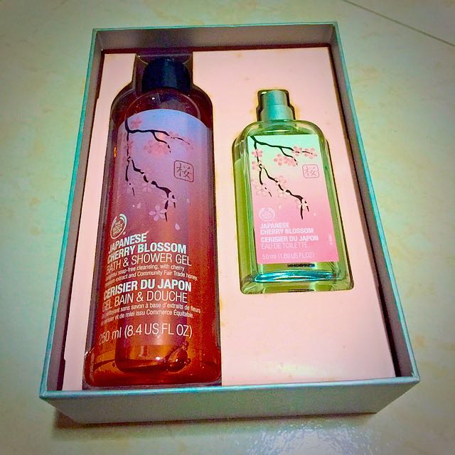 Body Shop Japanese Cherry Blossom Gift Box, Beauty & Personal Care