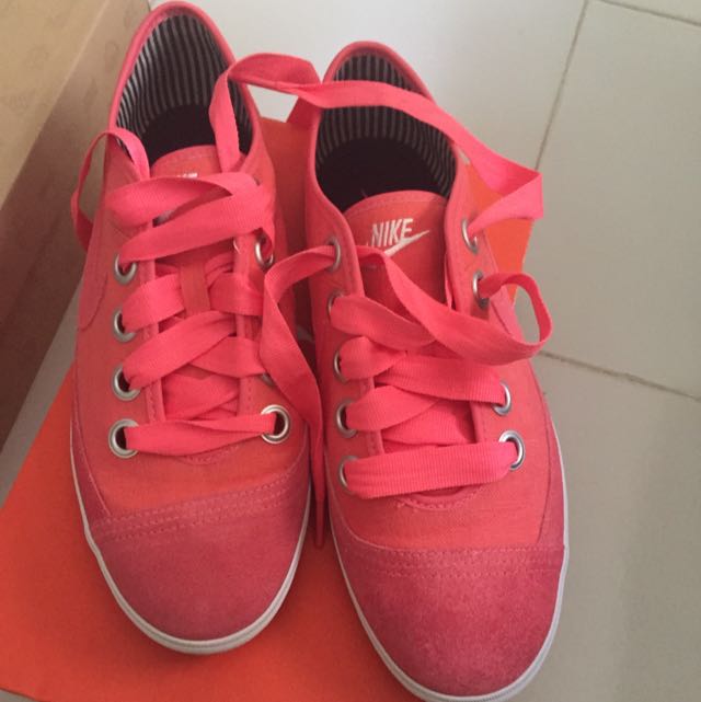 Nike Canvas Shoes In Hot Pink, Women's 