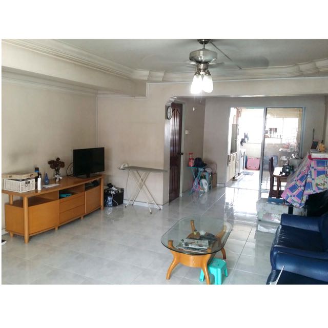 Rental Of Whole Unit At Blk 504 Ang Mo Kio Ave 8, Property on Carousell