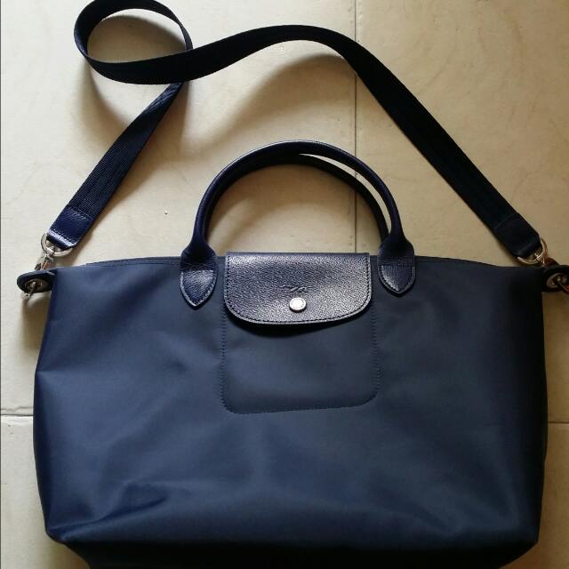 navy blue longchamp bag