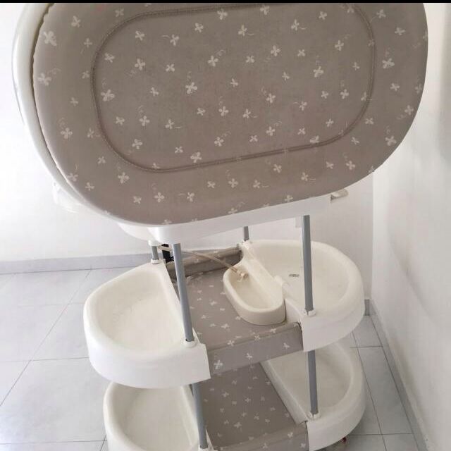 brevi changing table with bath