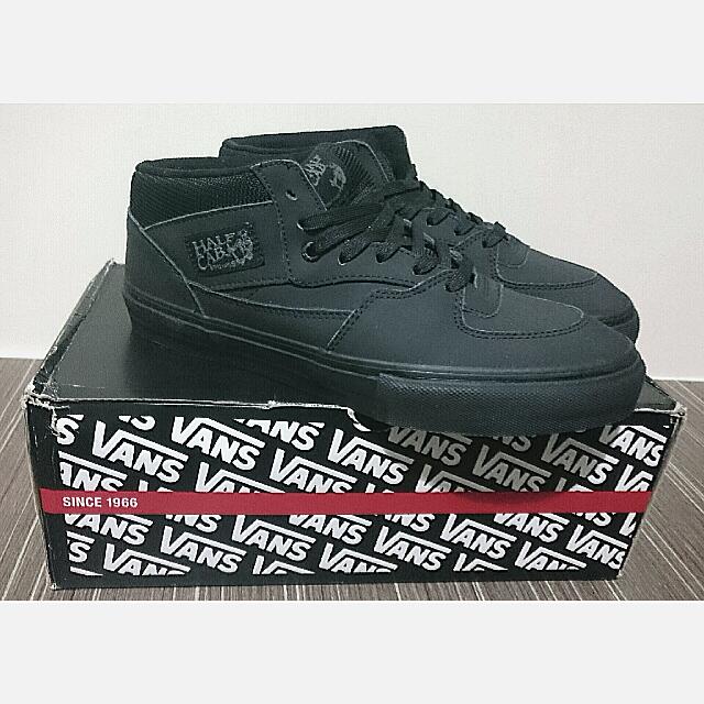 Vans half best sale cab blackout