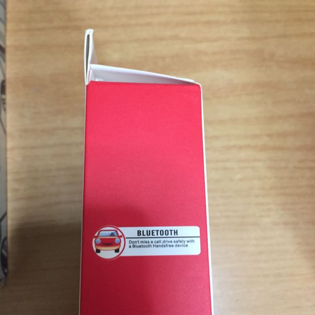 Bluetooth Headset (Category: Cables & Adaptors) located in Singapore. Submitted by amber_dragon989 (Listing ID 31123680, Image 3). Description: .