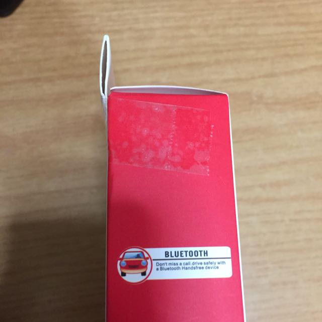 Bluetooth Headset (Category: Cables & Adaptors) located in Singapore. Submitted by amber_dragon989 (Listing ID 31123680, Image 2). Description: .