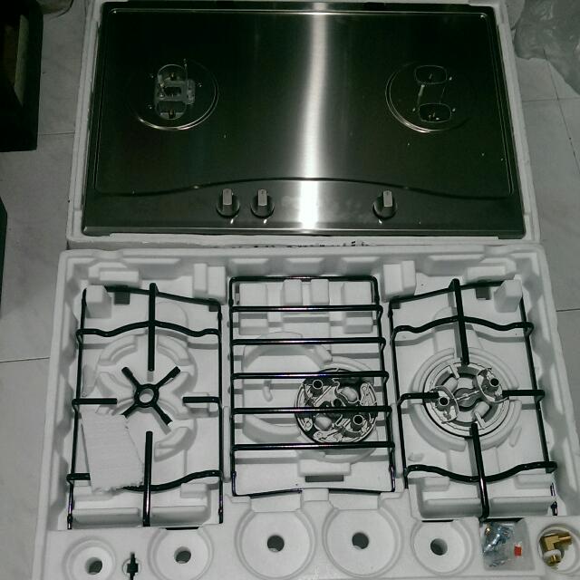 PENDING BN Ariston Gas Hob PC720, TV & Home Appliances, Kitchen