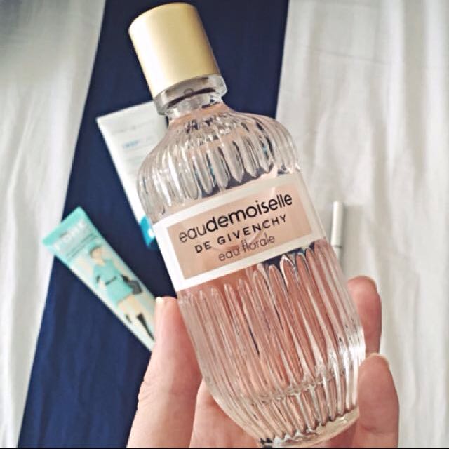 Givenchy eaudemoiselle eau 2025 florale