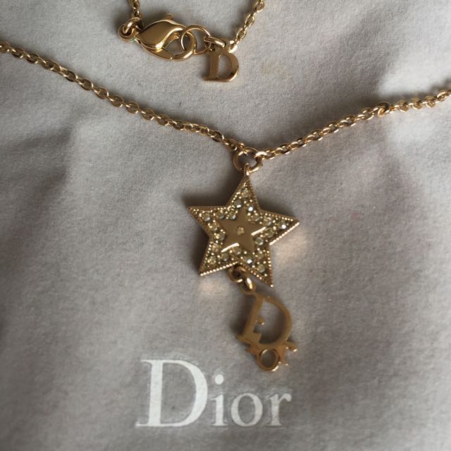 Christian dior cheap star necklace