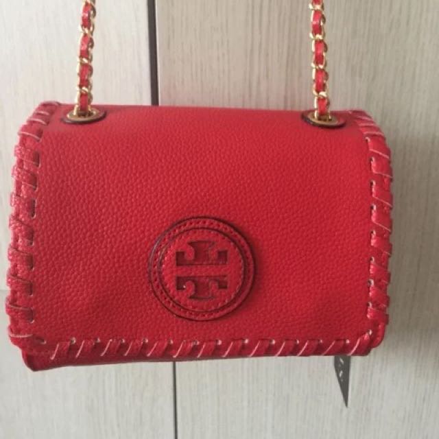 Tory Burch Sling Bag (Category: Tote Bags) located in Singapore. Submitted by ladiesbagshopii (Listing ID 31256339, Image 3). Description: .