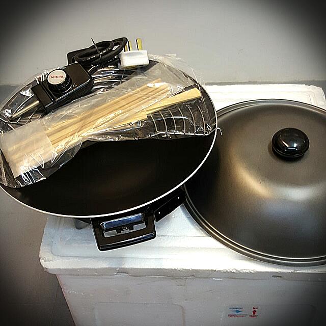 Electric Wok (Philips) Made In Hong Kong, TV & Home Appliances, Kitchen