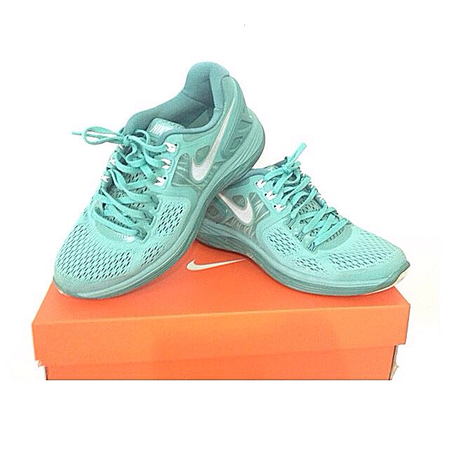 Nike Lunar Eclipse 4 women s shoe Women s Fashion Footwear Sneakers on Carousell