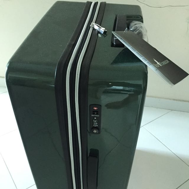 new yorker luggage 28 inch