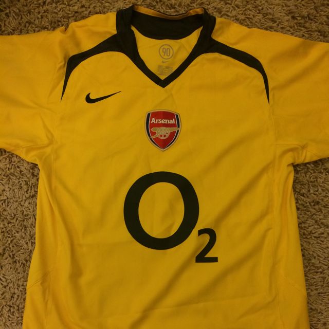 arsenal 2006 away kit