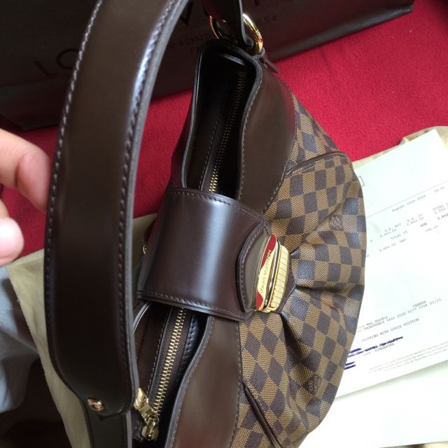 Louis vuitton hotsell selma bag