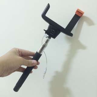自拍桿（L型手機夾）免藍芽線控免充電自拍神器