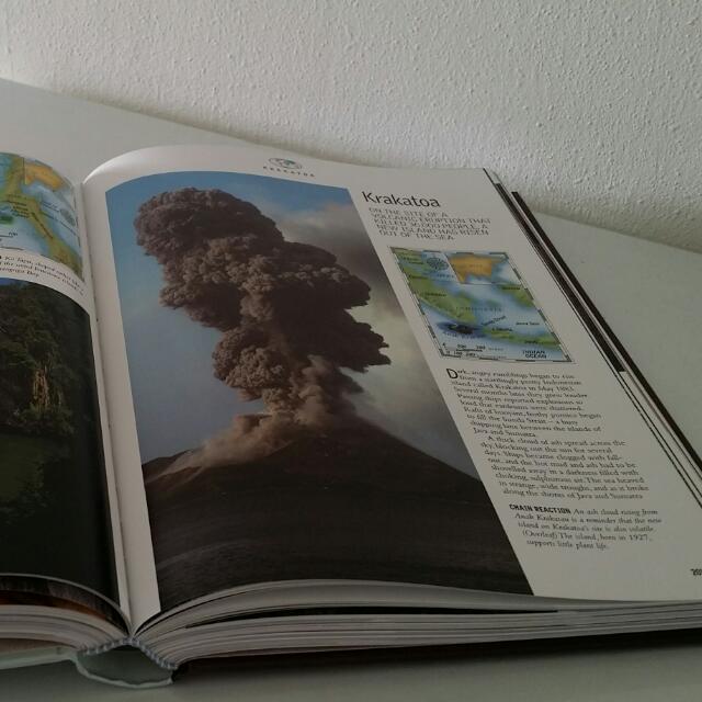 Discovering The Wonders Of Our World (Category: Storybooks) located in Singapore. Submitted by tutumehmeh (Listing ID 31493256, Image 3). Description: .