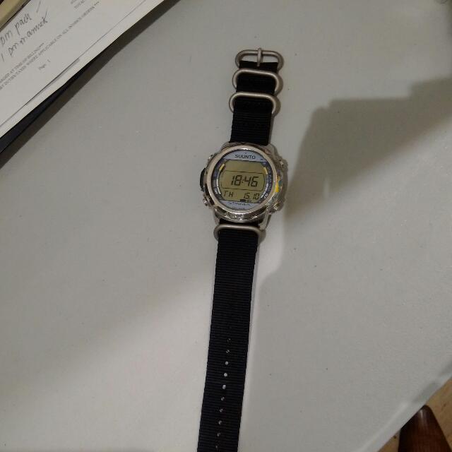 Used Suunto Stinger Dive Computer, Sports Equipment, Sports & Games
