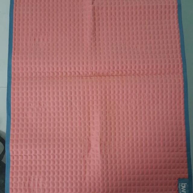 Newborn Baby Rubber Mat, Babies & Kids, Bathing & Changing, Changing