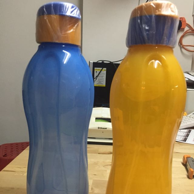 Tupperware (Category: Air Purifiers & Dehumidifiers) located in Singapore. Submitted by yufeng.yang (Listing ID 31921810, Image 2). Description: .