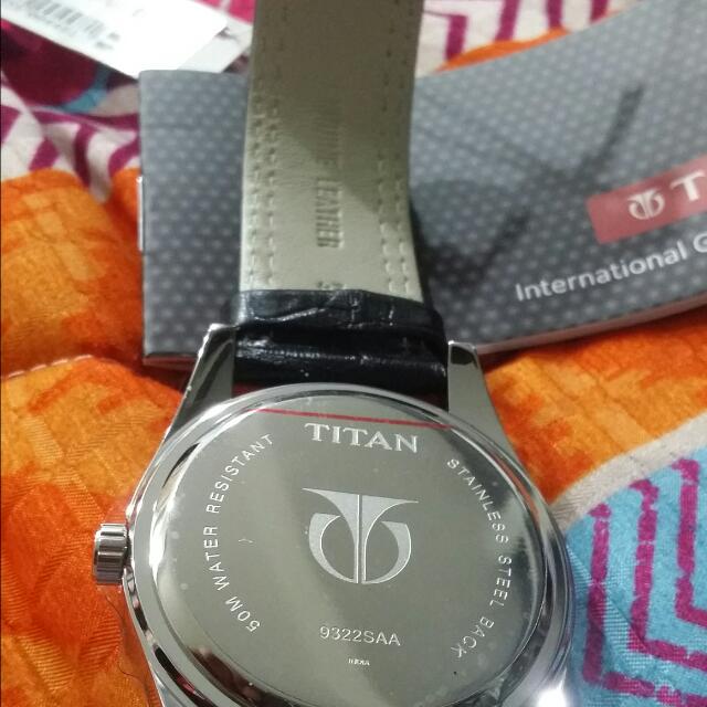 Titan Authentic Watch 9322SAA