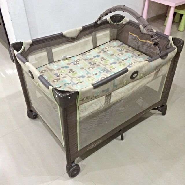 Graco Baby Cot, Babies & Kids, Baby Nursery & Kids Furniture, Cots & Cribs on Carousell