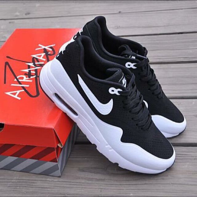 nike air max ultra moire black