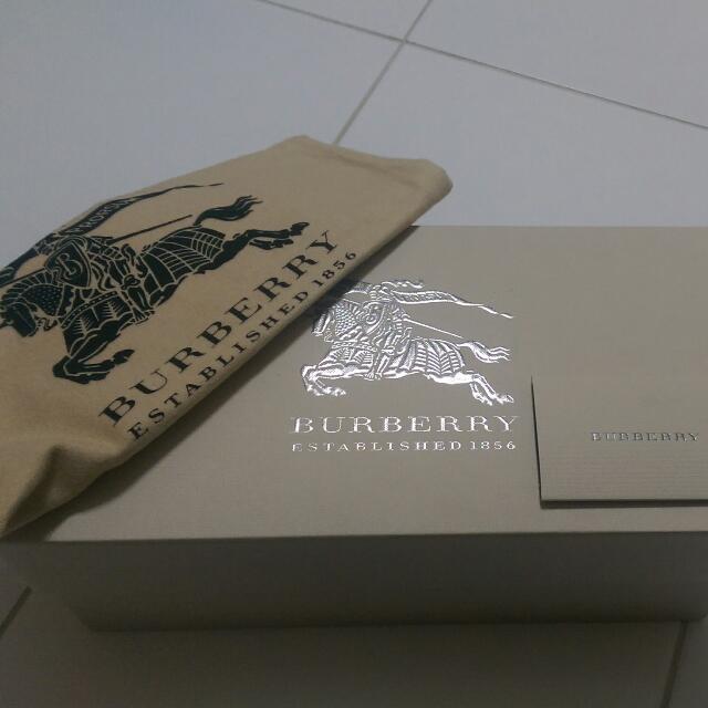 Burberry falcony flats shop