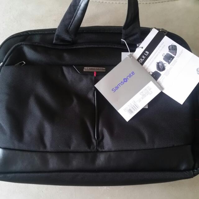 Samsonite Laptop Bag With Sling, Sports Equipment, Exercise & Fitness, Cardio & Fitness Machines