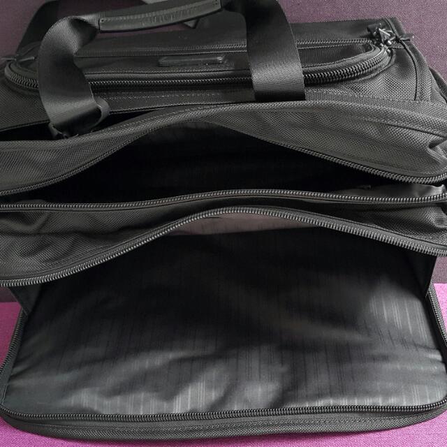 Authentic Tumi FXT Ballistic Nylon Boarding Tote, Men's Fashion, Bags