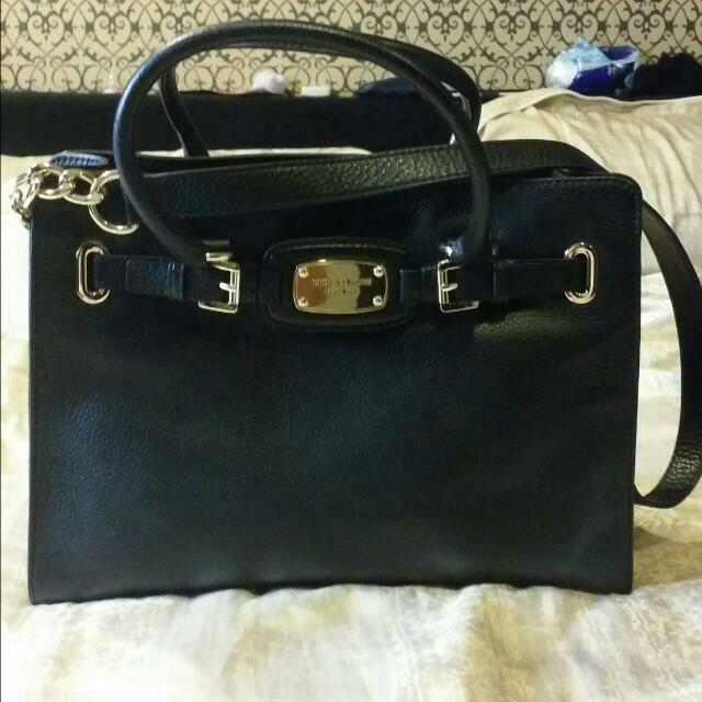 Michael Kors Hamilton Black Leather Gold Chain Satchel Tote Bag, Women's  Fashion, Bags & Wallets, Tote Bags on Carousell