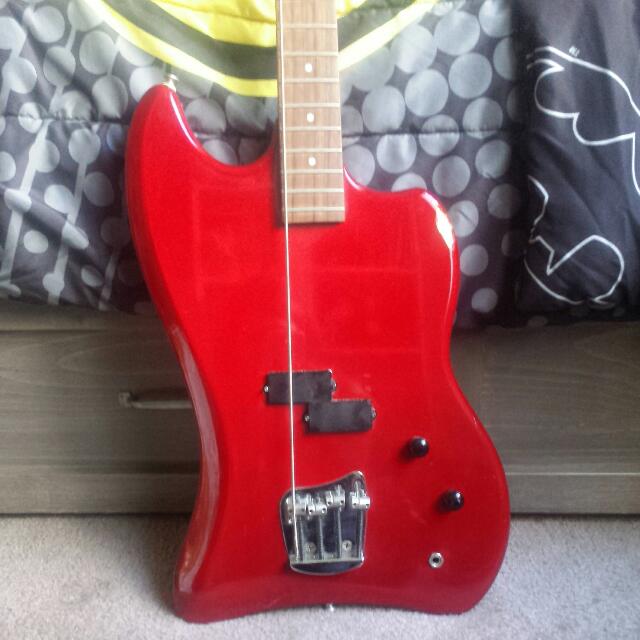 Rare DeArmond Jetstar Spel Bass Guitar, Hobbies & Toys, Music & Media on Carousell