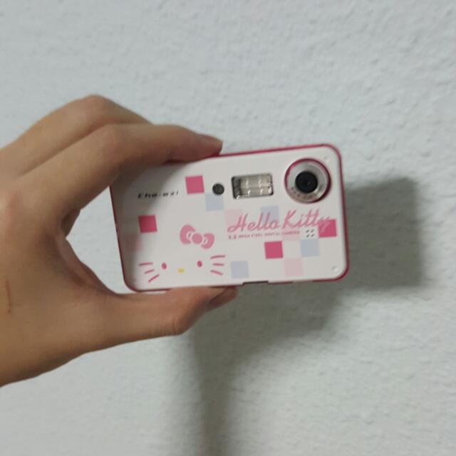 Hello Kitty 3 2 Megapixel Digital Camera Women S Fashion On Carousell