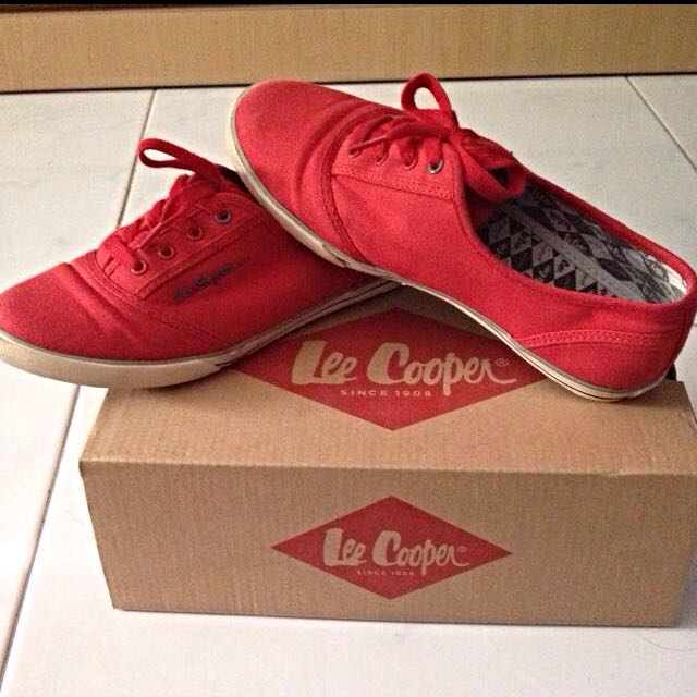 Lee cooper red shoes