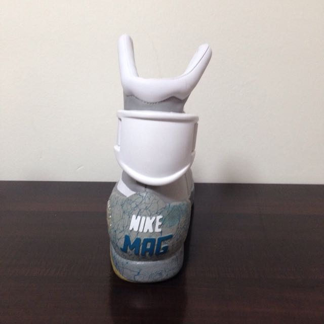 Nike air discount mags size 10