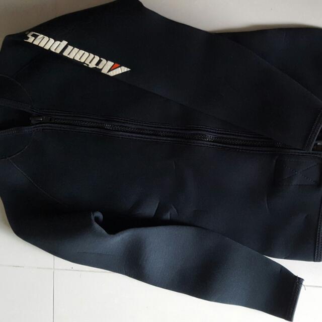Diving Items (Category: Water Sports) located in Singapore. Submitted by cloudps (Listing ID 32423267, Image 2). Description: .