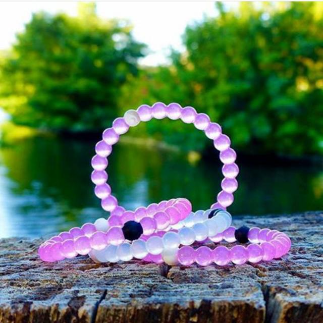 Amazon.com: Lokai Silicone Beaded Bracelet for Breast Cancer Awareness -  Light Pink, (Small, 6 Inch Circumference) - Silicone Jewelry Fashion  Bracelet Slides-On for Comfortable Fit for Men, Women & Kids: Clothing,  Shoes