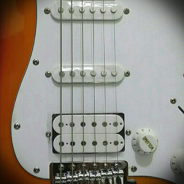 Brand New Suzuki Electric Guitar, Hobbies & Toys, Music & Media, Music