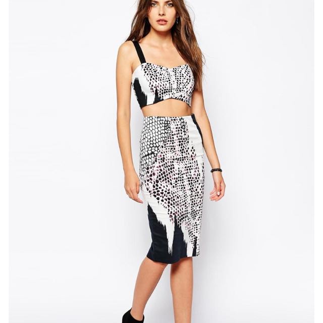 White pencil skirt bardot 2025