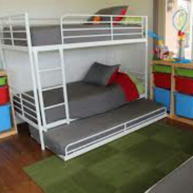 Ikea svarta pull out sale bed
