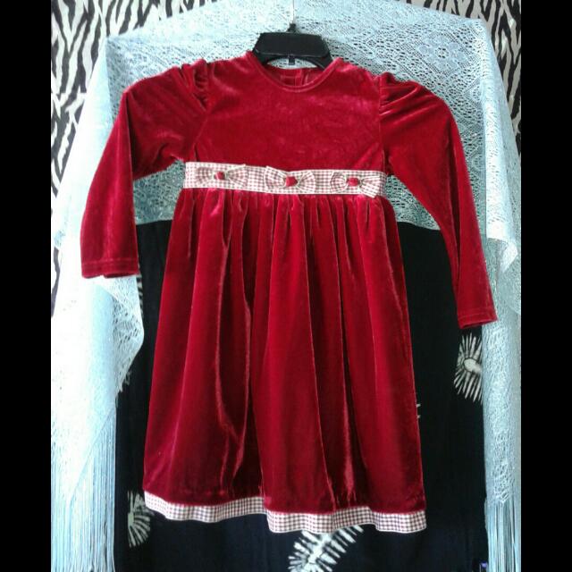 LITTLE GIRLS HOLIDAY DRESS SIZE 6