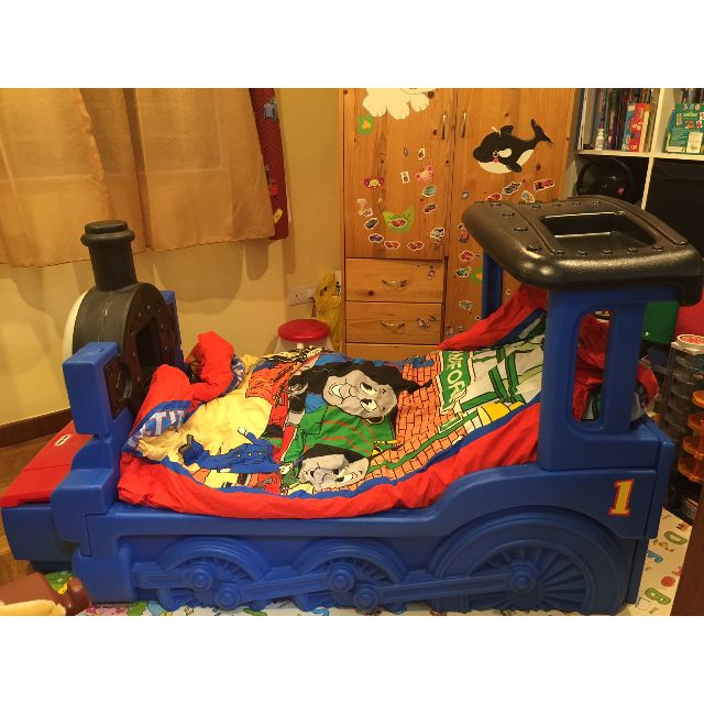 Thomas the Train Little Tikes Bed, Babies & Kids, Baby Nursery & Kids