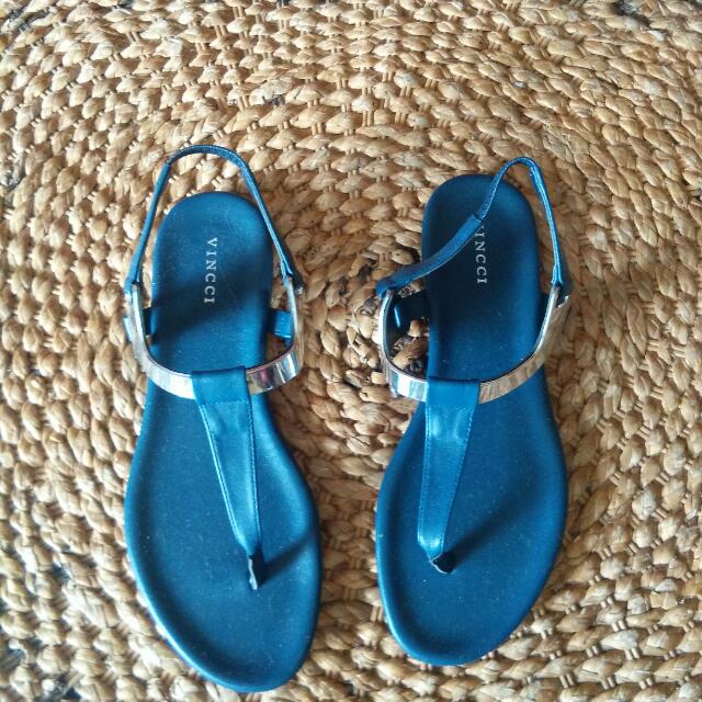 Vincci Sandal, Women's Fashion on Carousell