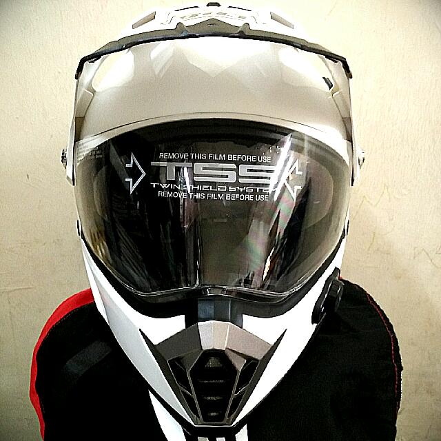 Dual sport clearance helmet with bluetooth